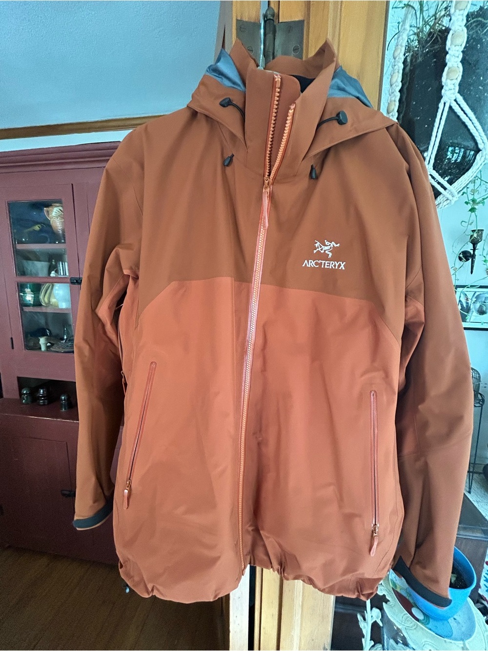Arc’teryx Beta AR Gortex Pro Women’s XXL